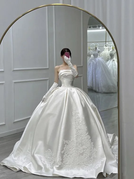 v-neck dressStunning White Strapless Satin Wedding Dress,White Bridal Gown Y6859