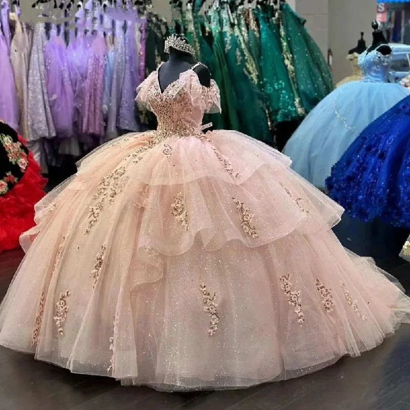 off-the-shoulder dressPrincess Pink Off Thoulder Ball Gown Quinceanera Dress Beaded Birthday Party Gowns Applique Sweet 16 Tiered Vestidos De 15 Años